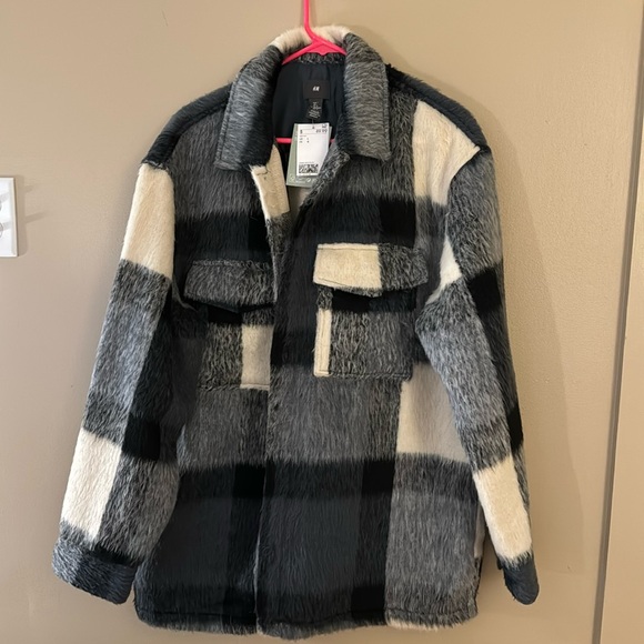H&M Shacket - Plaid - Picture 1 of 6